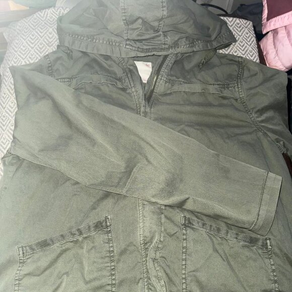 Women's Jacket - Picture 1 of 2